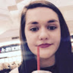 Meet your Posher, Caity